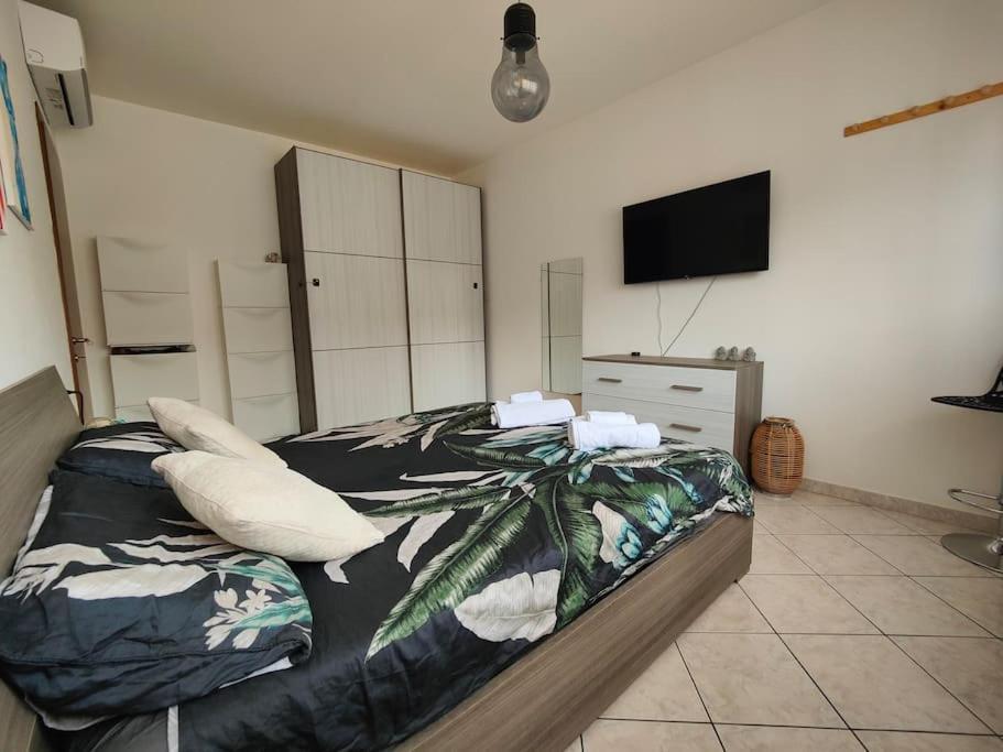 "Come A Casa" - Appartamento Gigi - Self Check In - Ospedale Humanitas - Forum Assago - Tram15 Rozzano Exterior foto